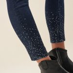 Jeans Push Up Wonder capri avec brillants 119€