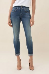 Jeans Push In Secret skinny avec clous 119€